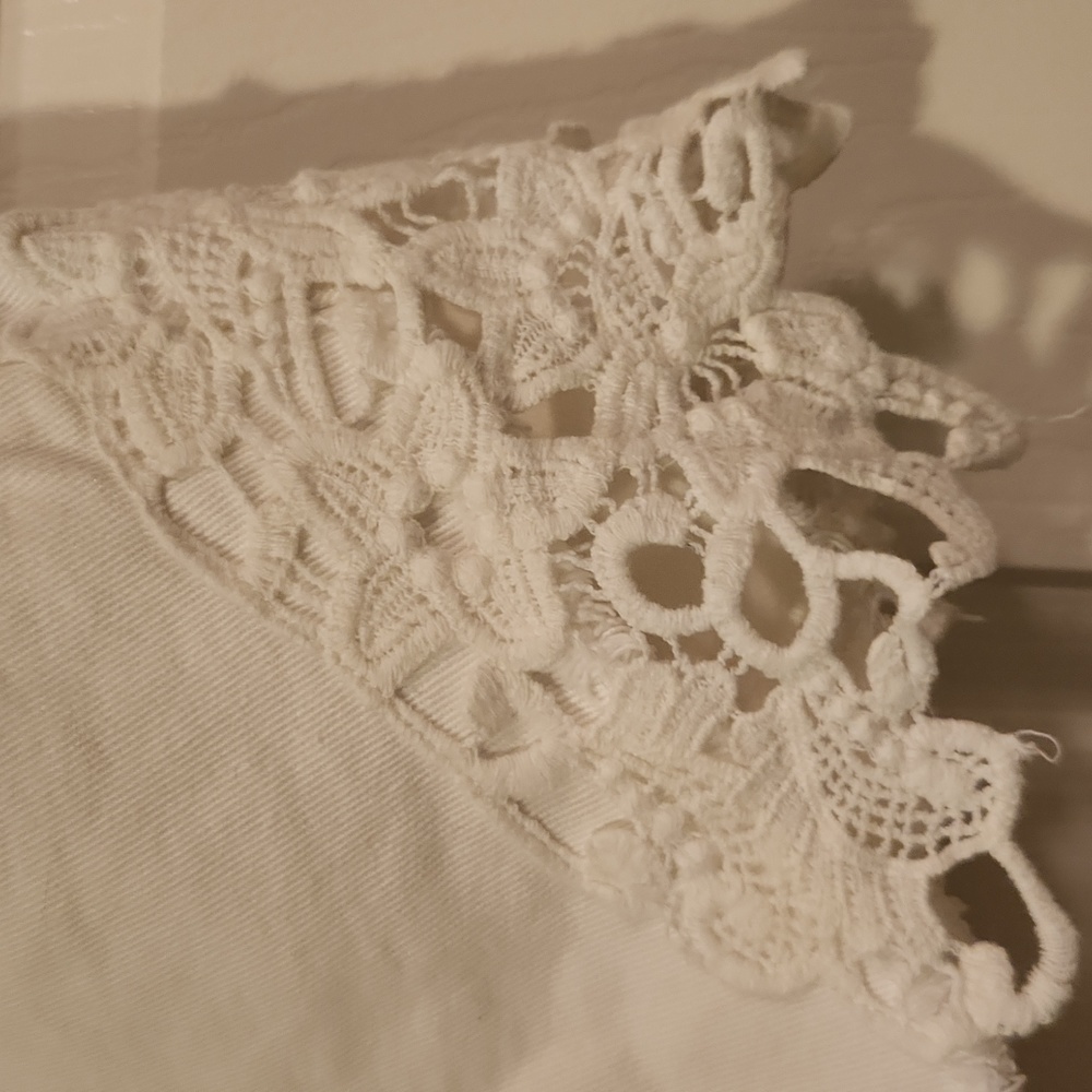Booty crochet lace shorts - Picture 3 of 4